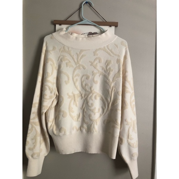 Anthropologie Sweaters - Anthropologie sweater